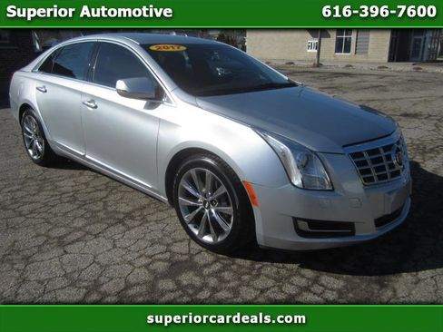 Used 2017 Cadillac XTS image 1