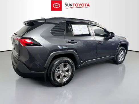 Used 2024 Toyota RAV4 XLE AWD/4WD image 4