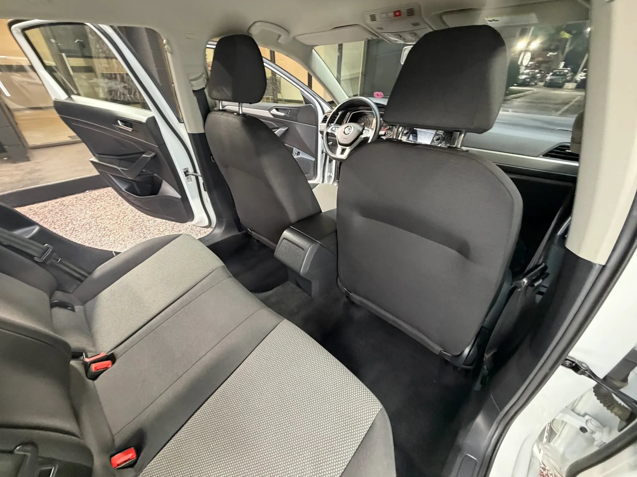Used 2021 Volkswagen Jetta SE FWD image 32