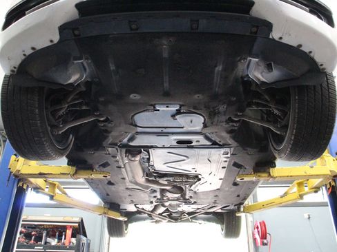 Used 2017 BMW 230i xDrive Convertible image 94