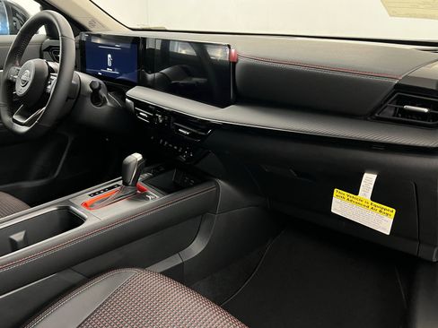 New 2026 Nissan Kicks SR w/ SR Premium Package image 24