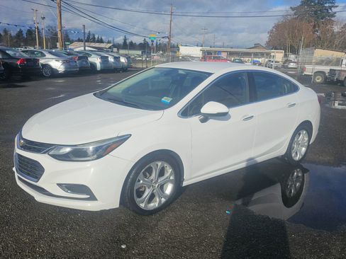 Used 2017 Chevrolet Cruze Premier image 8