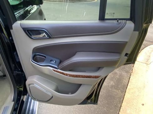 Used 2017 Chevrolet Tahoe Premier AWD/4WD image 35