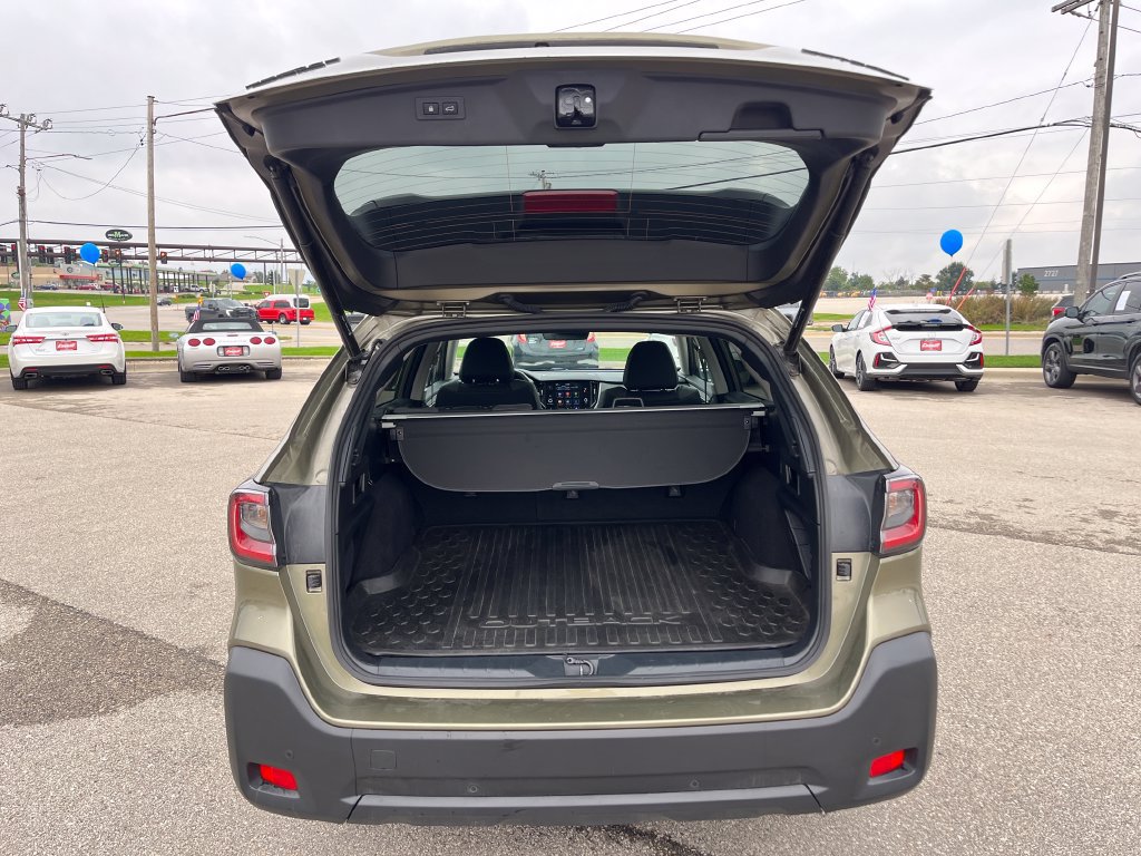Used 2025 Subaru Outback Onyx Edition AWD/4WD image 23