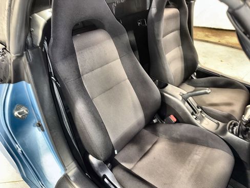 Used 2003 Toyota MR2 image 27