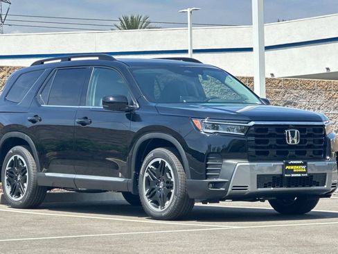 New 2026 Honda Pilot Touring image 2