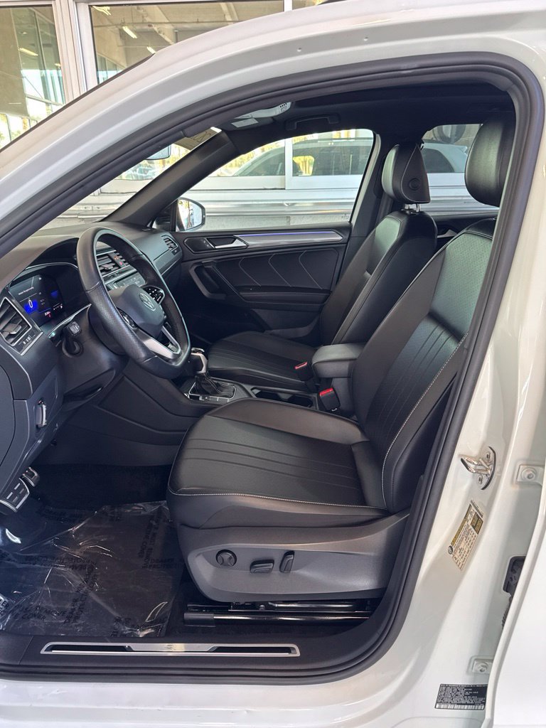Certified 2024 Volkswagen Tiguan SE R-Line FWD image 12