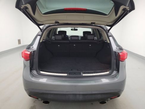 Used 2017 INFINITI QX70 AWD w/ Premium Package image 29