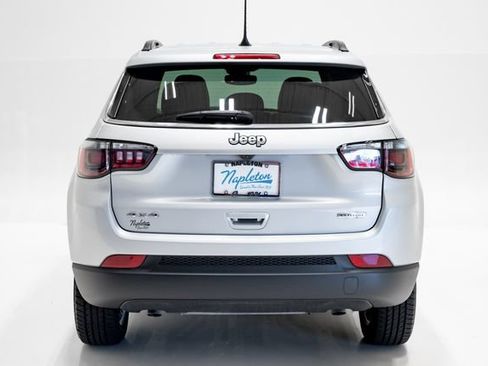 Used 2025 Jeep Compass Latitude AWD/4WD image 33