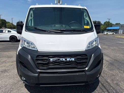 Used 2025 RAM ProMaster 2500 w/ Convenience Group FWD image 8