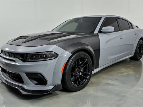 Used 2022 Dodge Charger SRT Hellcat w/ Harman/Kardon Audio Group RWD image 5