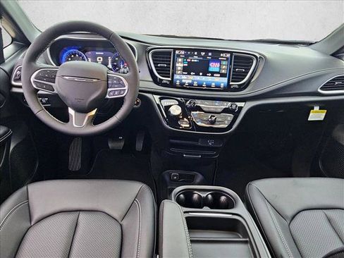 New 2027 Chrysler Pacifica Select FWD image 14