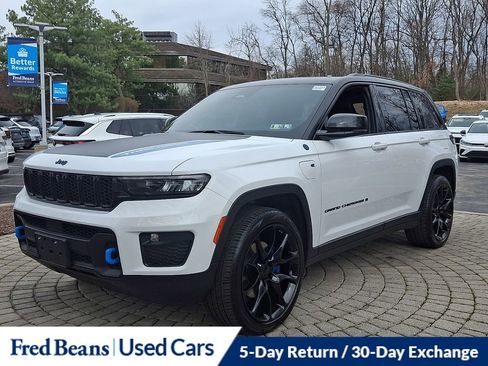 Used 2022 Jeep Grand Cherokee Trailhawk w/ Luxury Tech Group III image 3