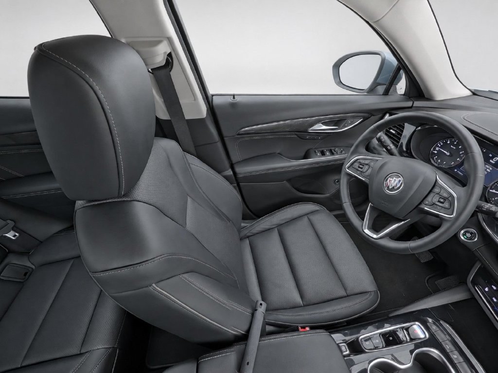 Used 2021 Buick Envision Essence w/ Sport Touring Package FWD image 22