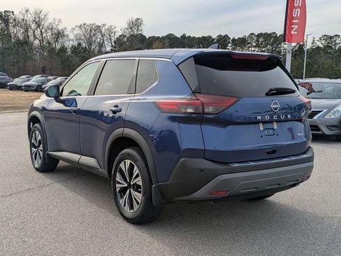 Used 2023 Nissan Rogue SV image 5