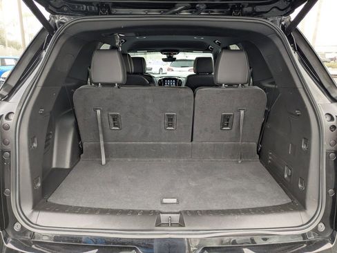 Used 2023 Chevrolet Traverse Premier image 13
