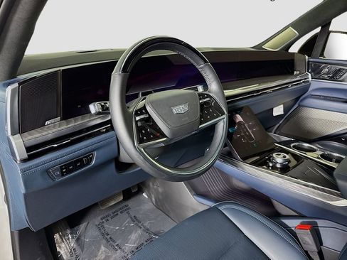 Used 2025 Cadillac Escalade IQ Sport 2 image 9