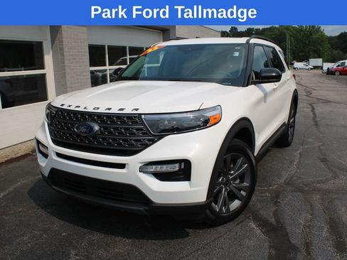 Used 2023 Ford Explorer XLT w/ Equipment Group 202A AWD/4WD image 9