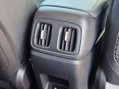 Used 2025 Hyundai Tucson Limited AWD/4WD image 23