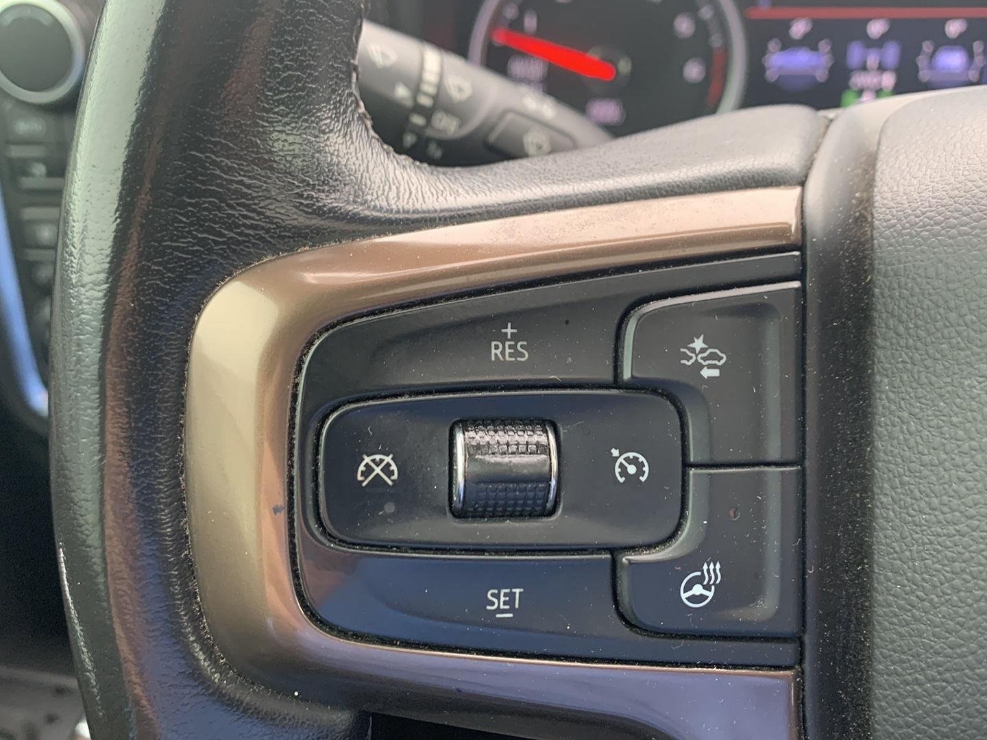Used 2019 Chevrolet Silverado 1500 High Country w/ Technology Package AWD/4WD image 11
