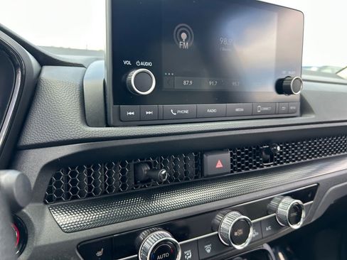 Used 2025 Honda CR-V EX image 17