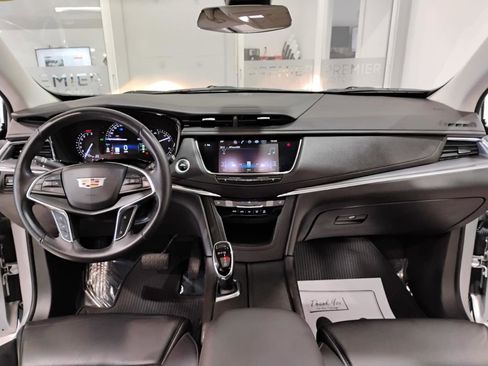Used 2018 Cadillac XT5 Luxury w/ Driver Awareness Package AWD/4WD image 25