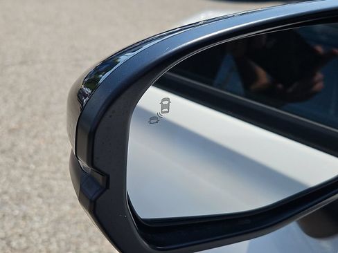Certified 2025 Honda HR-V Sport image 19