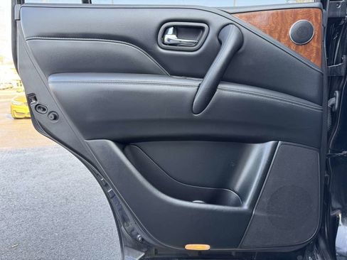 Used 2019 INFINITI QX80 Luxe image 42