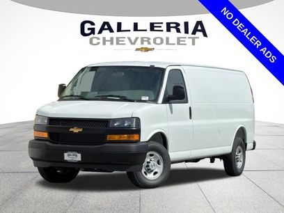 New 2026 Chevrolet Express 2500 Extended w/ Driver Convenience Package