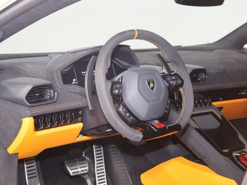 Used 2023 Lamborghini Huracan Tecnica image 43