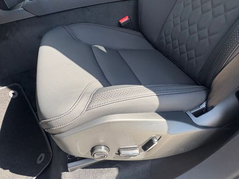 New 2026 Volvo XC90 B6 Plus w/ Protection Package Premier AWD/4WD image 19
