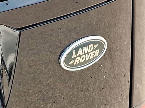 Used 2018 Land Rover Range Rover Velar S image 38