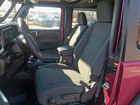 Used 2024 Jeep Wrangler Willys image 13