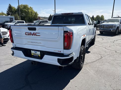 Used 2022 GMC Sierra 2500 AT4 w/ AT4 Premium Plus Package AWD/4WD image 5