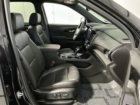 Used 2023 Chevrolet Traverse RS AWD/4WD image 28