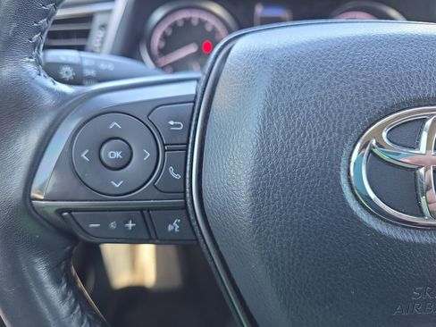 Used 2023 Toyota Camry SE image 16