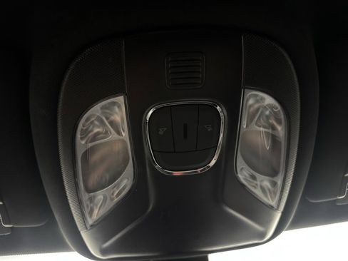 Used 2023 Jeep Compass Latitude image 28