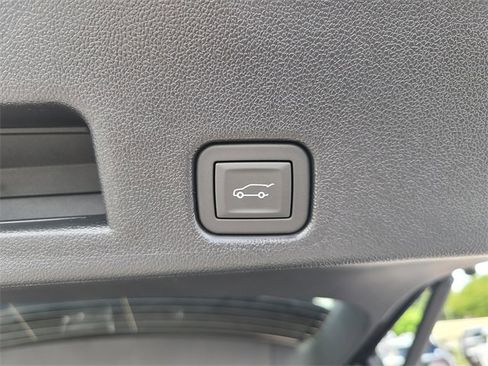 New 2026 Chevrolet Traverse LT w/ Driver Confidence Package image 11