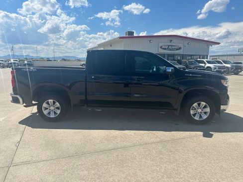 Used 2025 Chevrolet Silverado 1500 LT AWD/4WD image 7