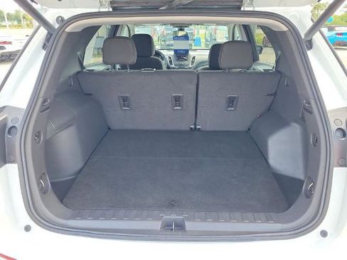 Used 2023 Chevrolet Equinox LT FWD image 11