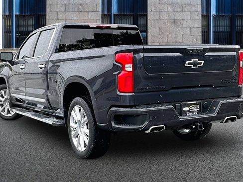 Used 2024 Chevrolet Silverado 1500 High Country w/ High Country Premium Package AWD/4WD image 10