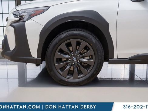 Used 2025 Subaru Outback Onyx Edition AWD/4WD image 37