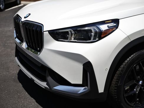 Used 2023 BMW X1 xDrive28i w/ Convenience Package AWD/4WD image 12