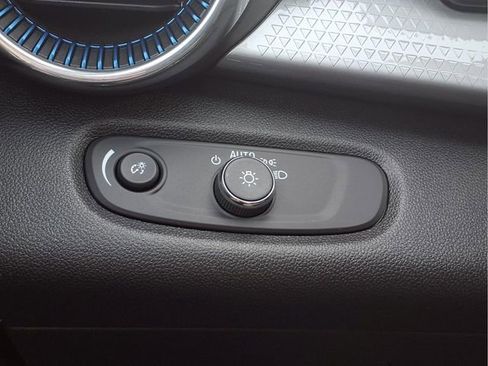 New 2026 Chevrolet Trax LT image 12