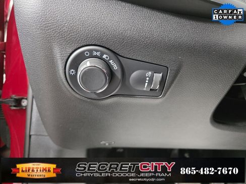 Used 2023 Jeep Compass Sport image 14