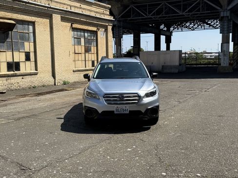 Used 2017 Subaru Outback 2.5i AWD/4WD image 16