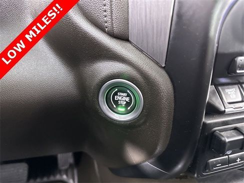 Used 2022 GMC Sierra 2500 Denali w/ Denali Ultimate Package image 17