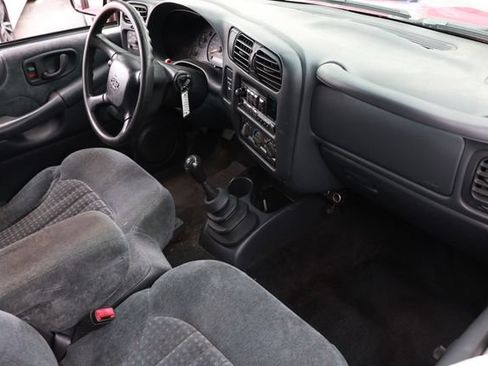 Used 2000 Chevrolet S10 Pickup LS w/ Preferred Equipment Group RWD image 13