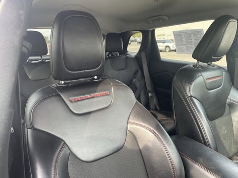 Used 2021 Jeep Cherokee Trailhawk w/ Trailer Tow Group image 14