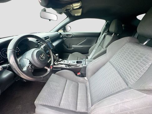 Used 2022 Toyota GR86 w/ ALL Weather Mat Package (TMS) image 19
